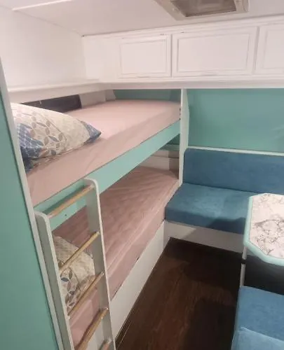 キャンプ場 каравана тиана ソゾポル